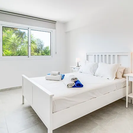 Villa Bettina By Ezoria Coral Bay