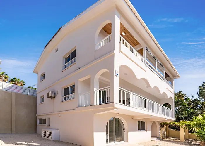 Bettina By Ezoria * Coral Bay